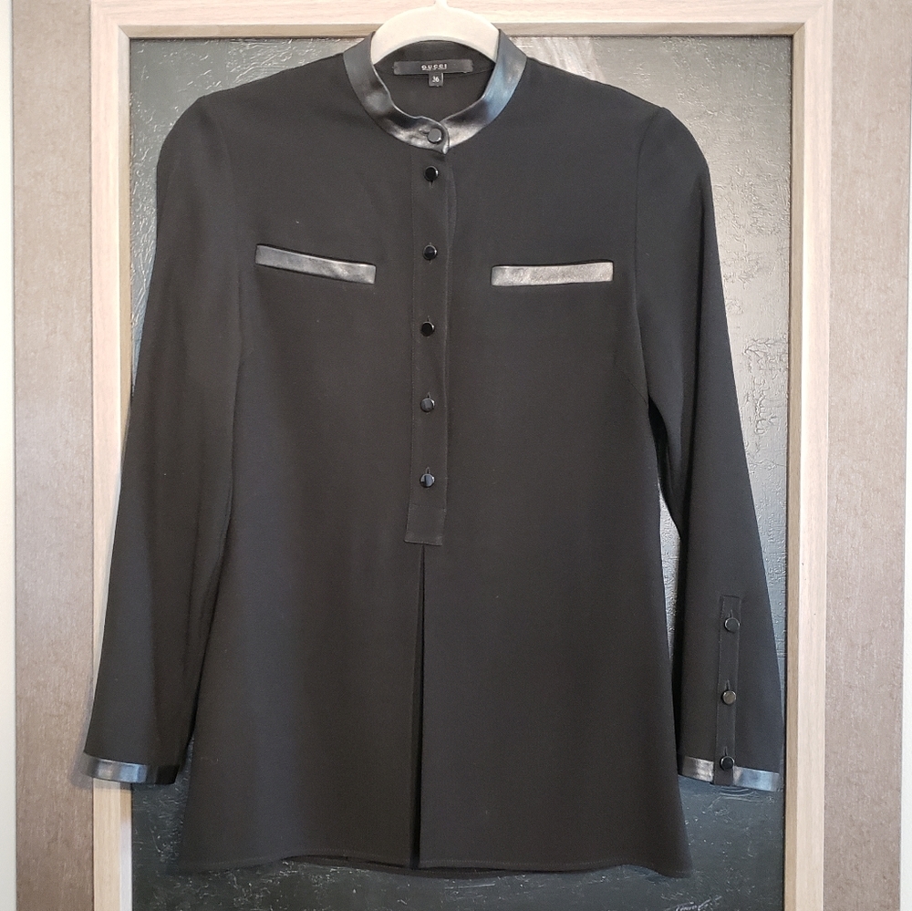 Beauty black Gucci blouse